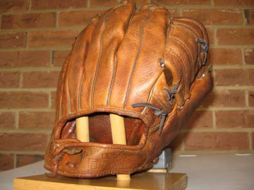 Don Mueller D&M DG913 Back